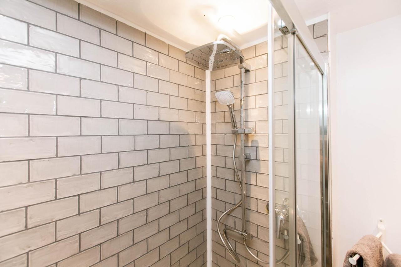 Peaceful Apartment - Dedicated Free Parking - Walk To Centre, Uni, Hosp - Business And Leisure - Contact For Long Stays 엑서터 외부 사진